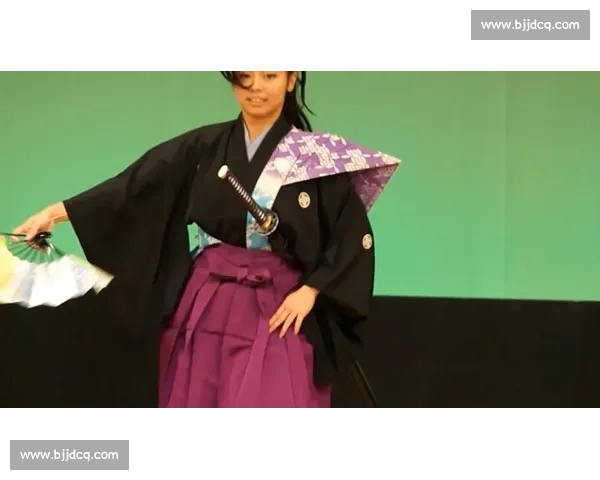 日本传统舞蹈表演引发审美争议:文化表达与大众认知的碰撞 日本传统舞蹈表演引发审美争议:文化表达与大众认知的碰撞