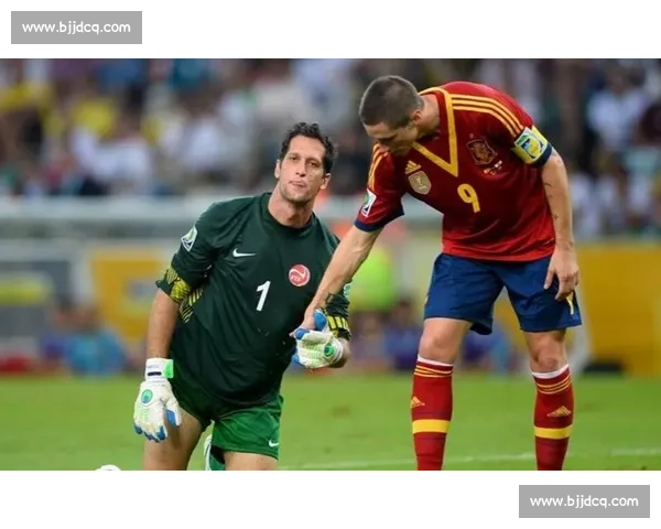 西班牙队对阵塔希提队精彩对决展现足球技艺与激情碰撞